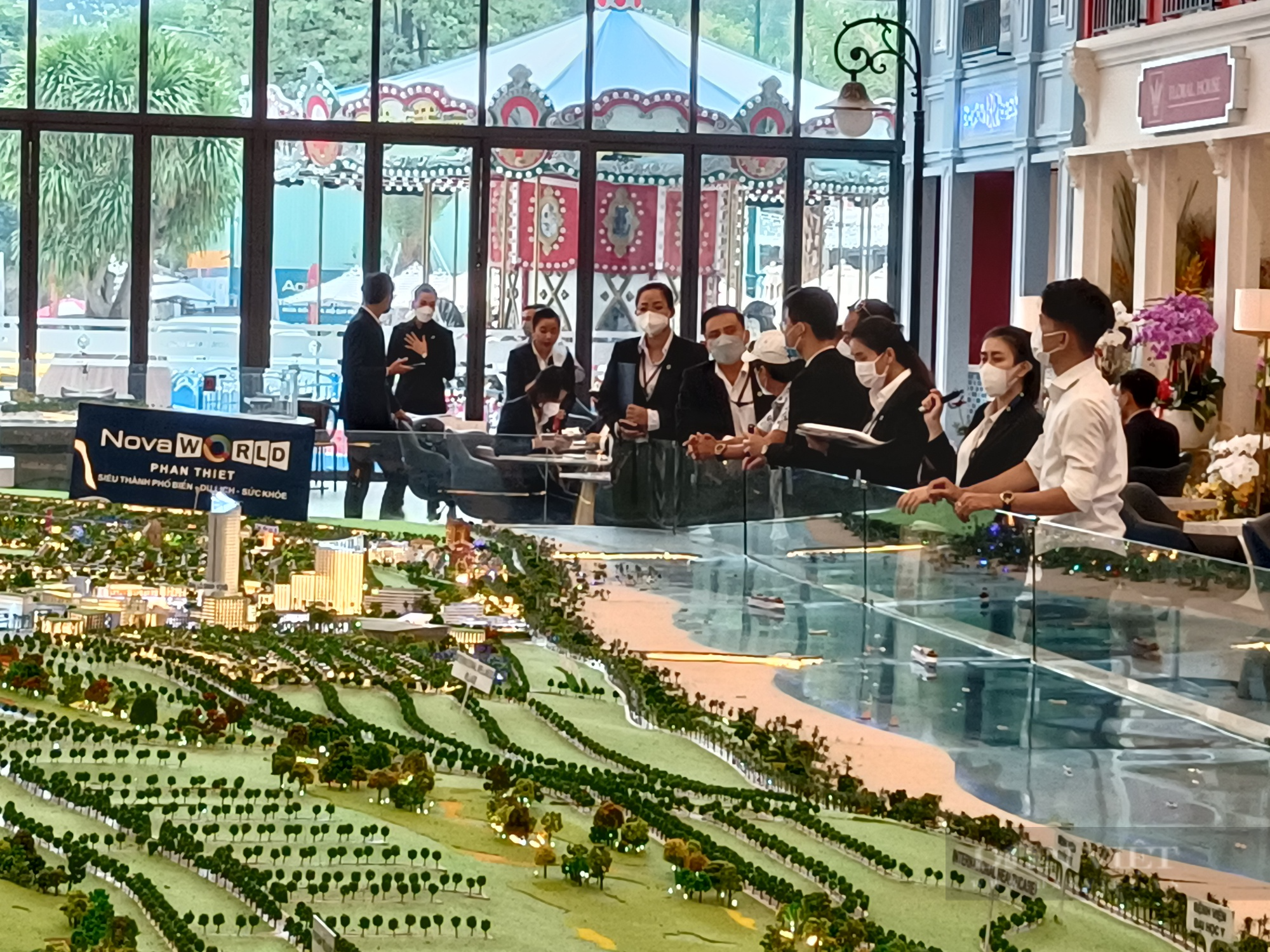 Mua nhà trên giấy phải thông qua sàn, HoREA kiến nghị thêm “điều kiện” để ngăn lừa đảo - Ảnh 2.