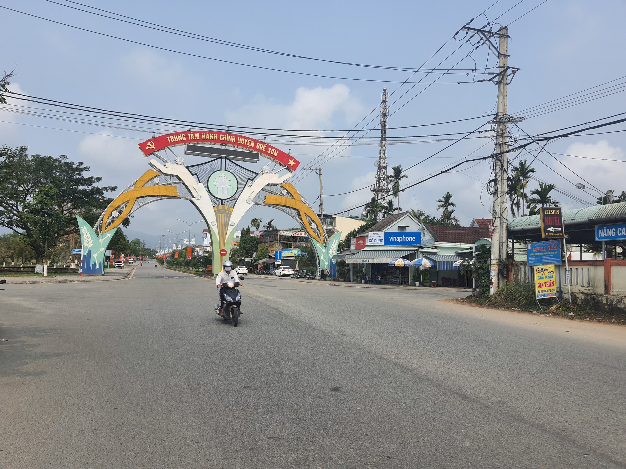 Xây dựng nông thôn mới ở Quảng Nam: Quế Sơn đột phá từ hạ tầng đồng bộ - Ảnh 1. Xây dựng nông thôn mới ở Quảng Nam: Quế Sơn đột phá từ hạ tầng đồng bộ - Ảnh 1.