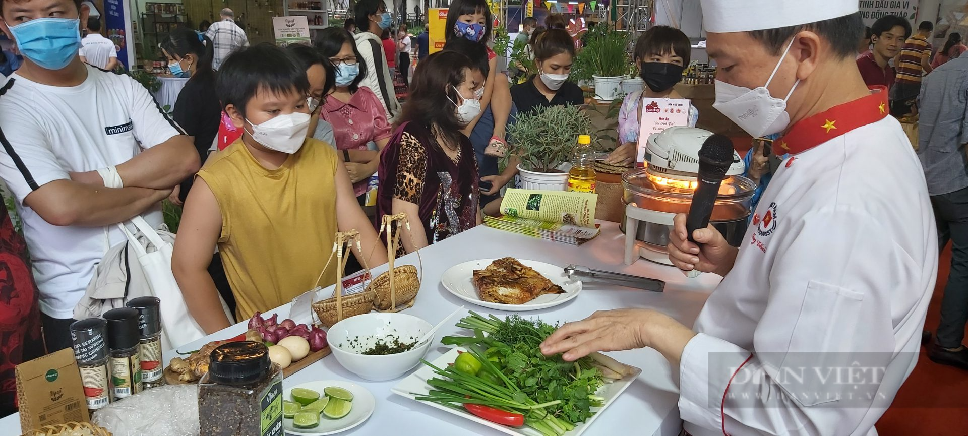 Nông sản, đặc sản vùng miền quy tụ về Gigamall Thủ Đức dịp lễ 30/4 - 1/5 - Ảnh 1.