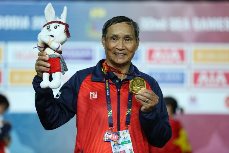 HLV Mai Đức Chung nói gì khi cùng ĐT nữ Việt Nam giành 4 HCV SEA Games liên tiếp? - Ảnh 2.