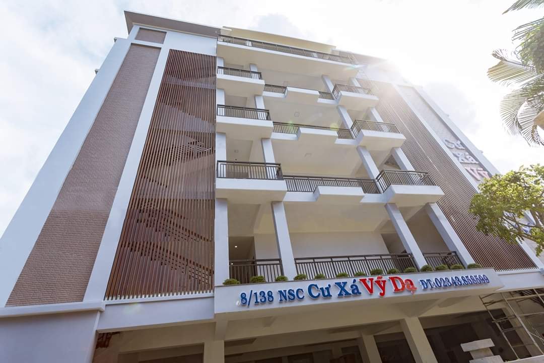 Huế: Cư xá vi phạm về PCCC bị đình chỉ hoạt động vẫn tiếp tục cho thuê lưu trú  - Ảnh 1.