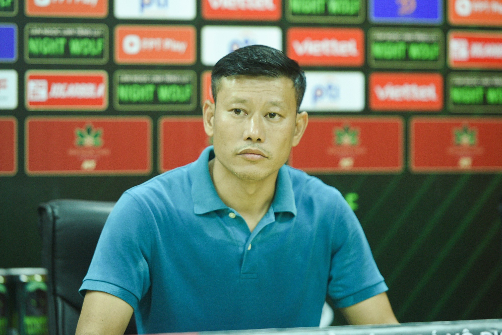 HLV Thạch Bảo Khanh:&quot;Tôi không bất ngờ với việc Hoàng Đức ghi bàn bằng đầu&quot; - Ảnh 1.