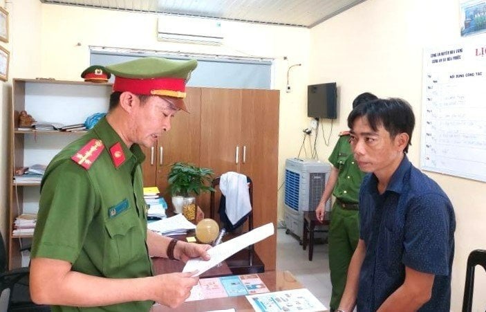 Lừa bán đất, người đàn ông chiếm đoạt hơn tỷ đồng - Ảnh 1.