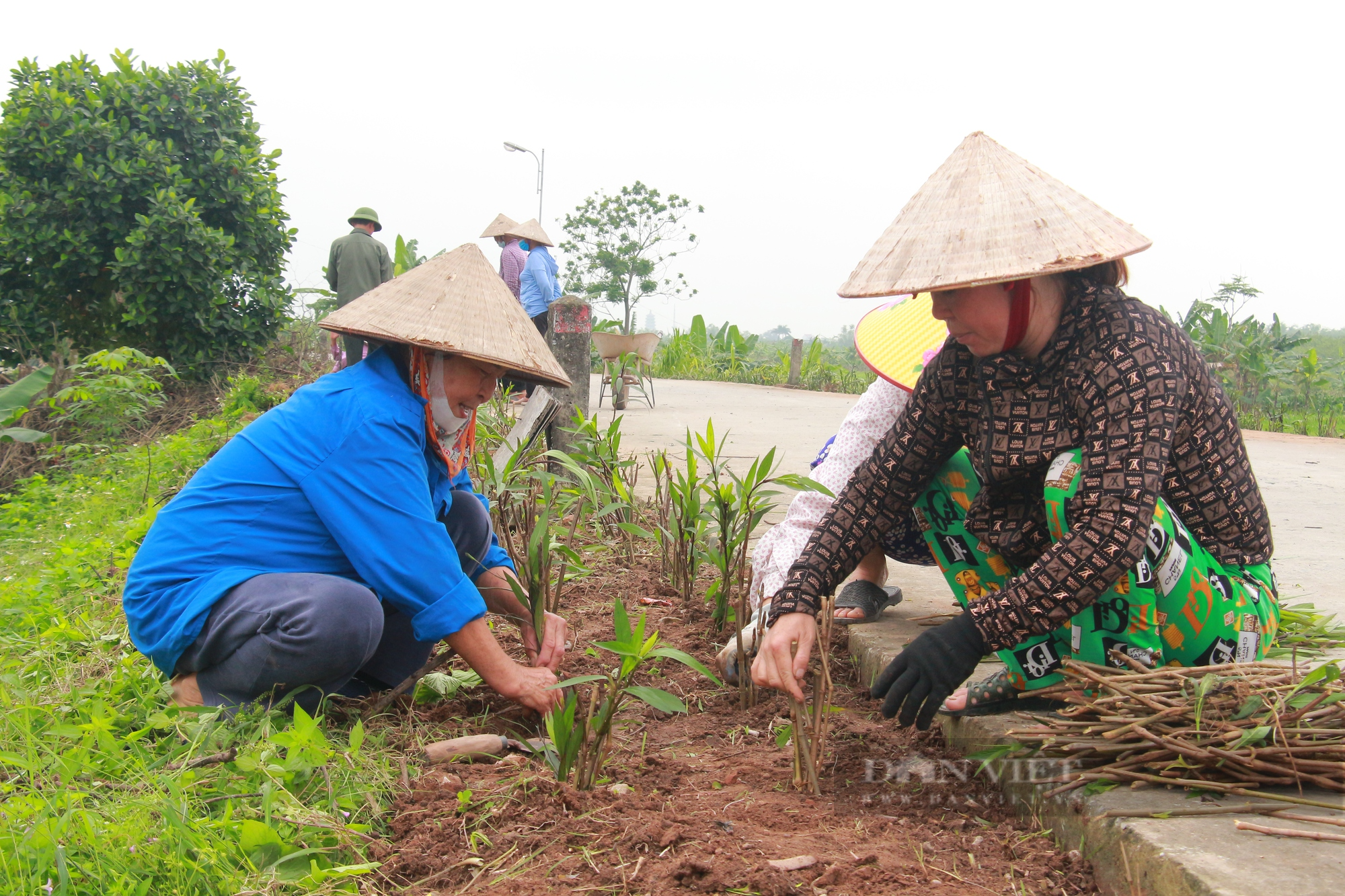 Chính thức tăng lương: Mức lương Chủ tịch Hội đồng nhân dân xã năm 2023 là bao nhiêu? - Ảnh 1.