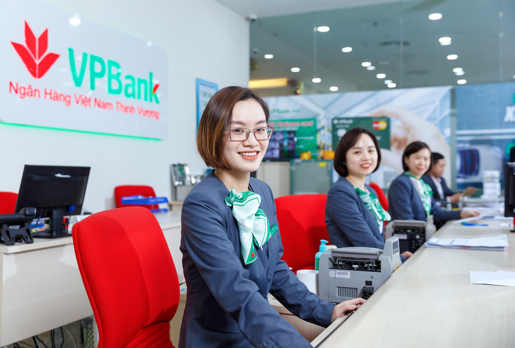 VPBank có thêm gần 2 triệu khách hàng mới, tăng trưởng quy mô tích cực trong quý I/2023 - Ảnh 1. VPBank có thêm gần 2 triệu khách hàng mới, tăng trưởng quy mô tích cực trong quý I/2023 - Ảnh 1.