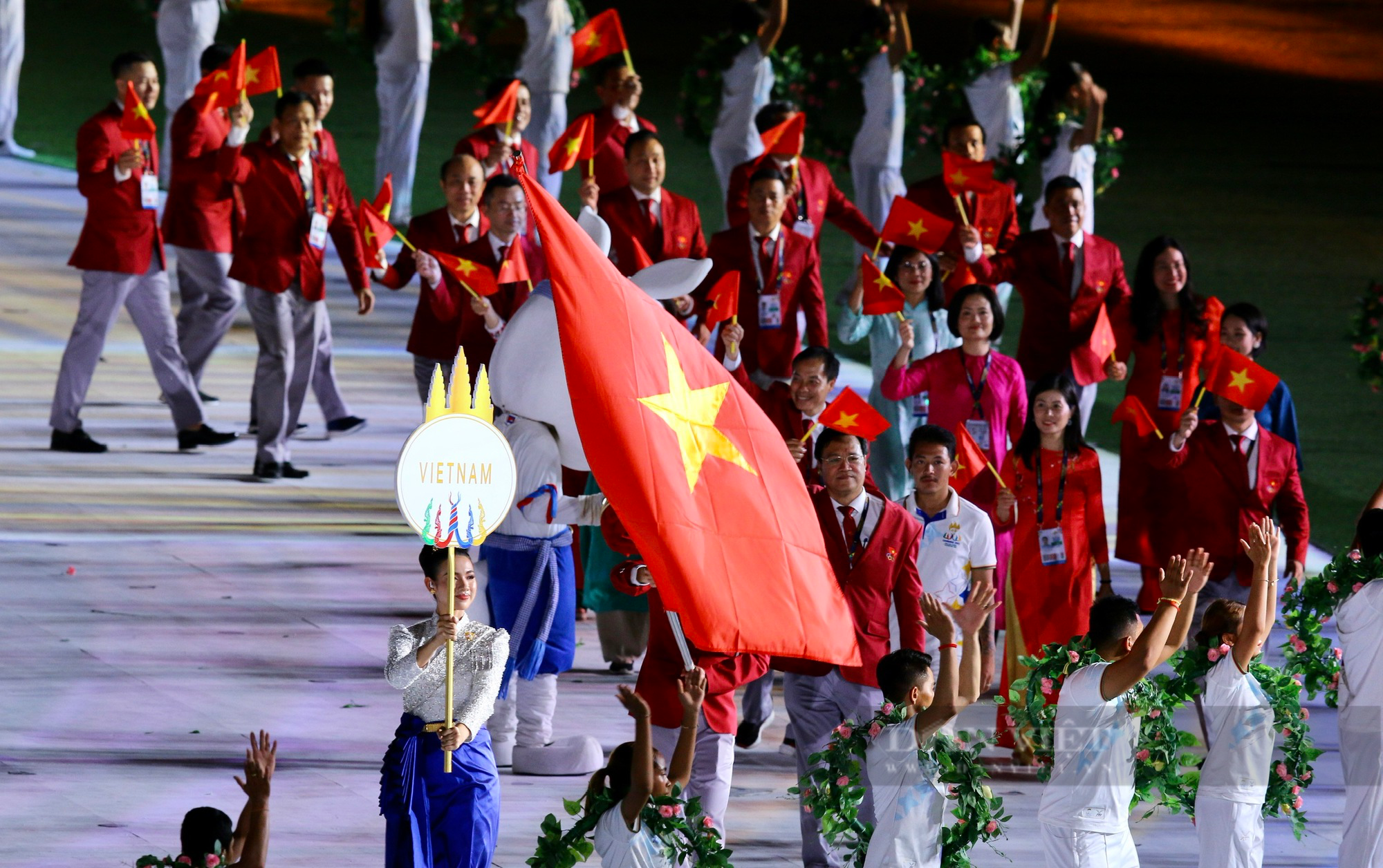 Lịch thi đấu SEA Games 32 hôm nay (ngày 6/5) của đoàn TTVN: Chờ vàng từ bơi và điền kinh - Ảnh 1.