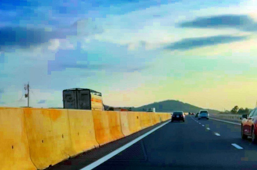 Thêm trường hợp chạy ngược chiều trên cao tốc Phan Thiết - Dầu Giây bị xử phạt - Ảnh 1.