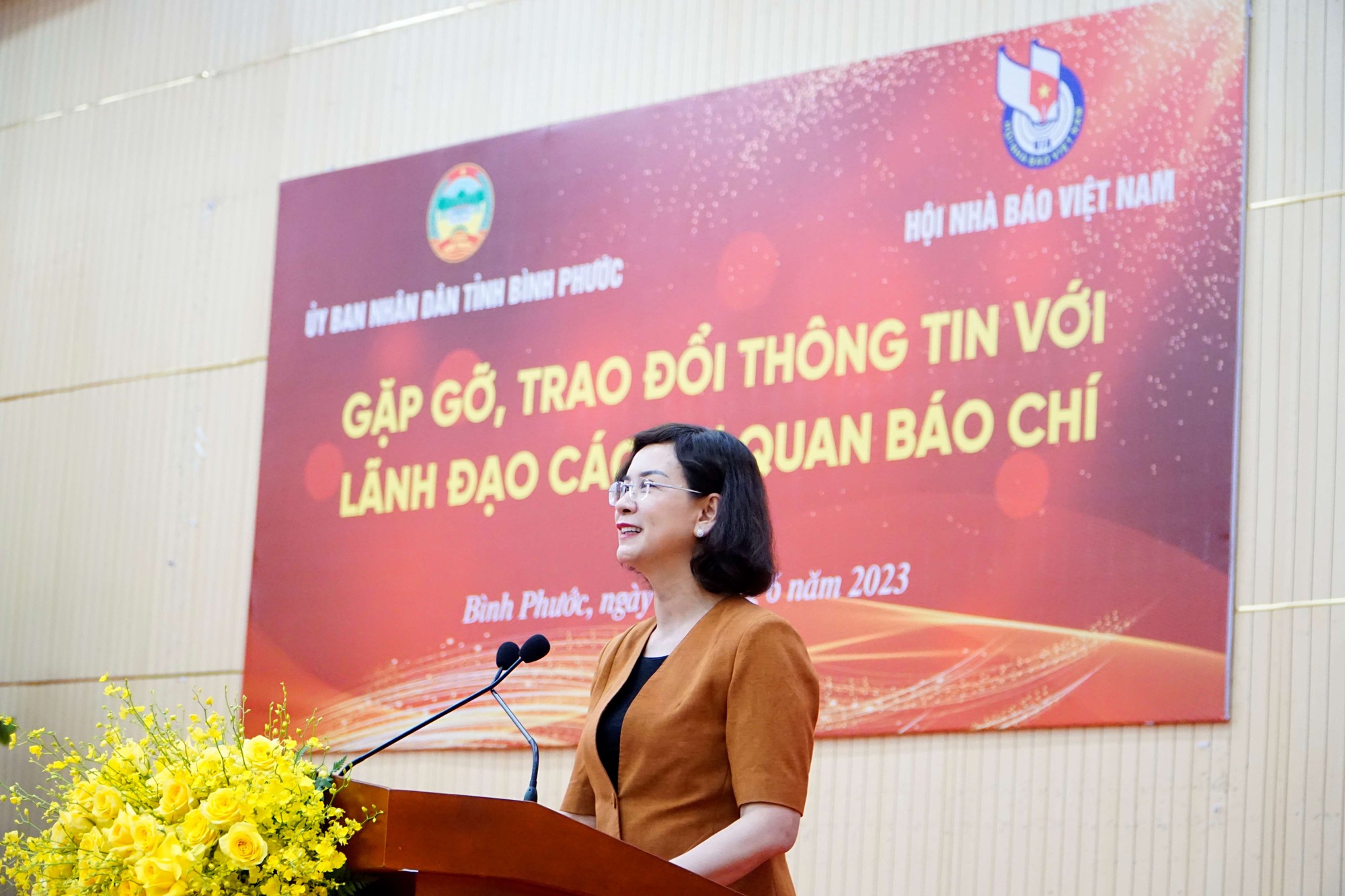 Bình Phước thu ngân sách gần 5.000 tỷ đồng trong 5 tháng đầu năm - Ảnh 1.