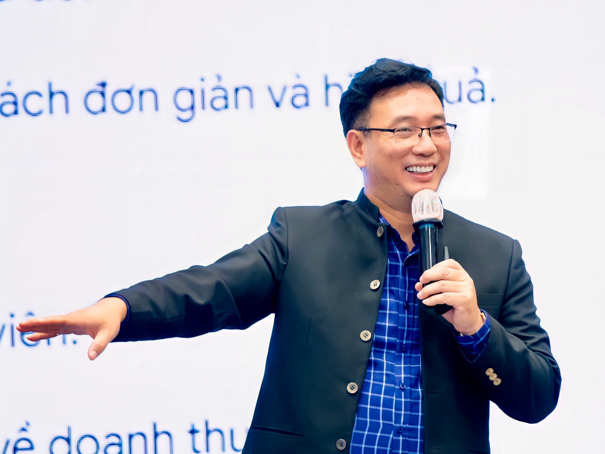 TS Đỗ Anh Đức: &quot;Trách nhiệm xã hội của báo chí là lan tỏa những giá trị tử tế, vững bền&quot; - Ảnh 5.