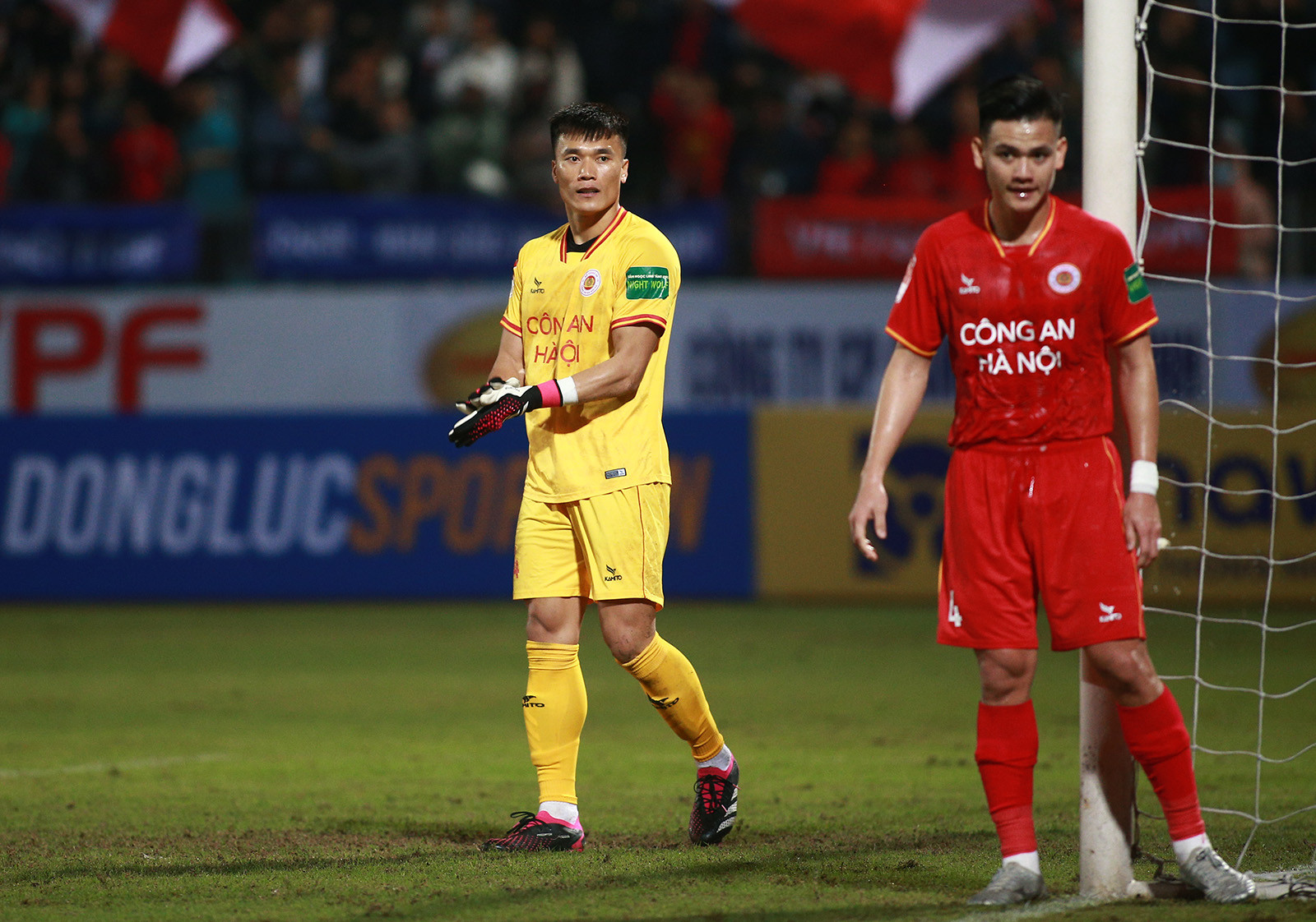 CLB TP.HCM chiêu mộ cùng lúc 3 ngôi sao V.League? - Ảnh 2.
