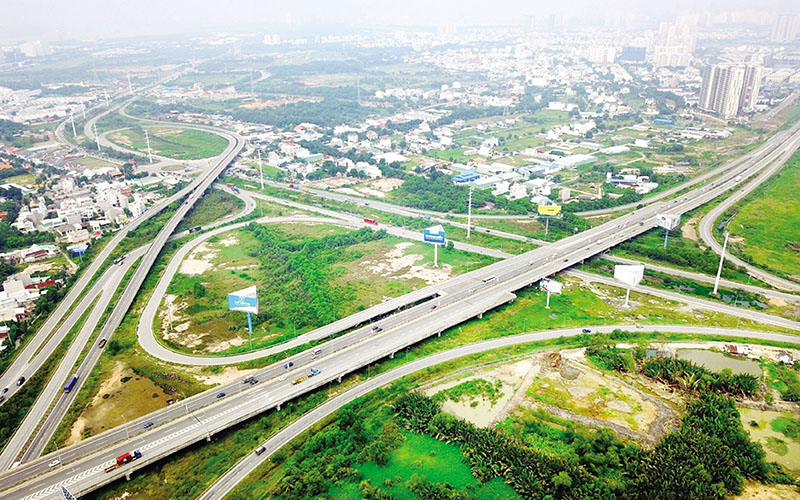 TP.HCM có ý kiến gì về cao tốc TP.HCM - Thủ Dầu Một - Chơn Thành? - Ảnh 1.