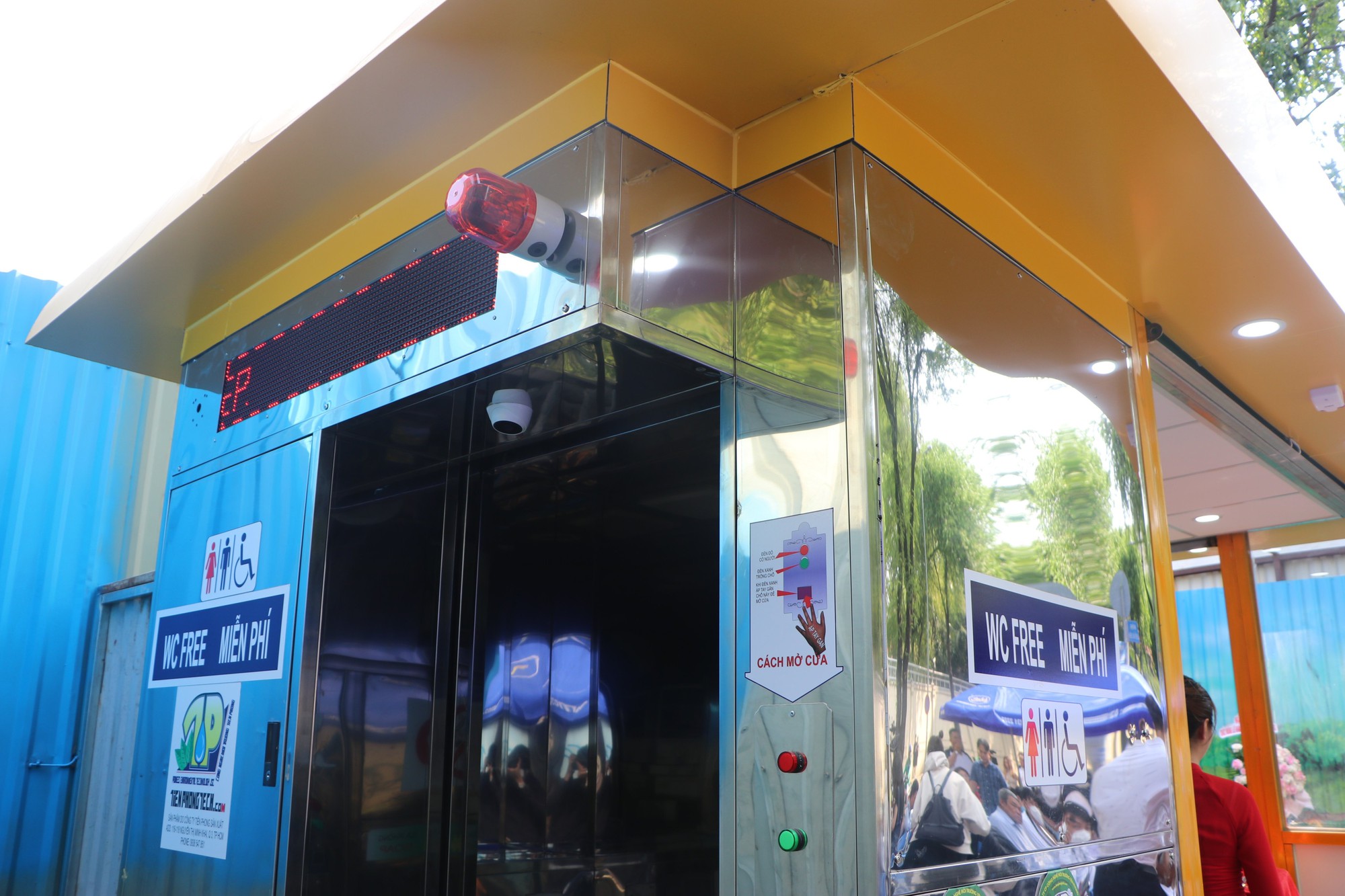 TP.HCM dự kiến xây mới hàng chục nhà vệ sinh công cộng - Ảnh 1.