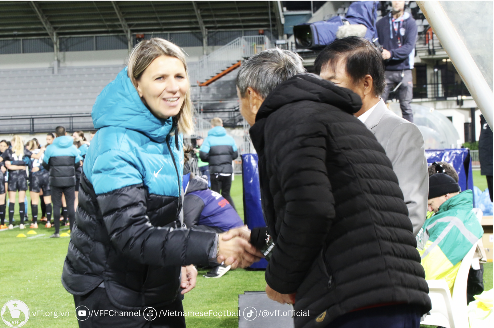 ĐT nữ Việt Nam thua New Zealand 0-2, HLV Mai Đức Chung chỉ ra điểm hạn chế - Ảnh 1.