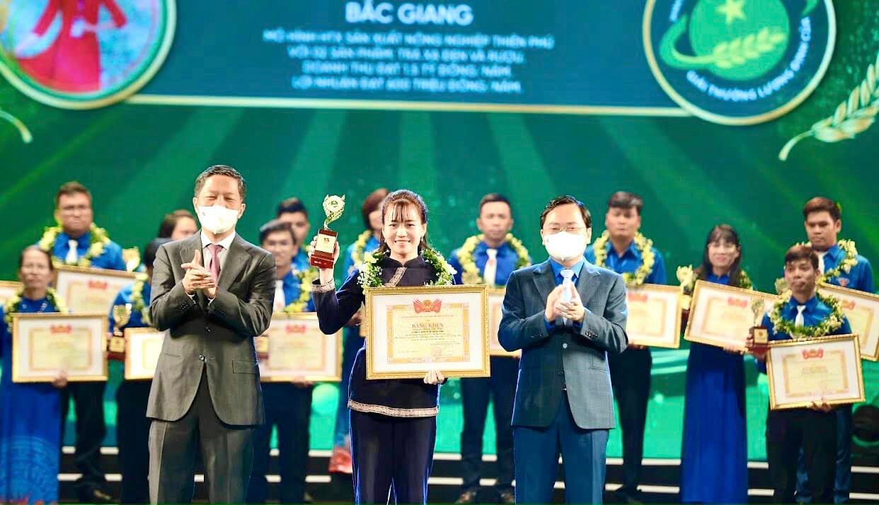 Cô gái Nùng biến đồi hoang thành vườn thuốc quý - Ảnh 4.