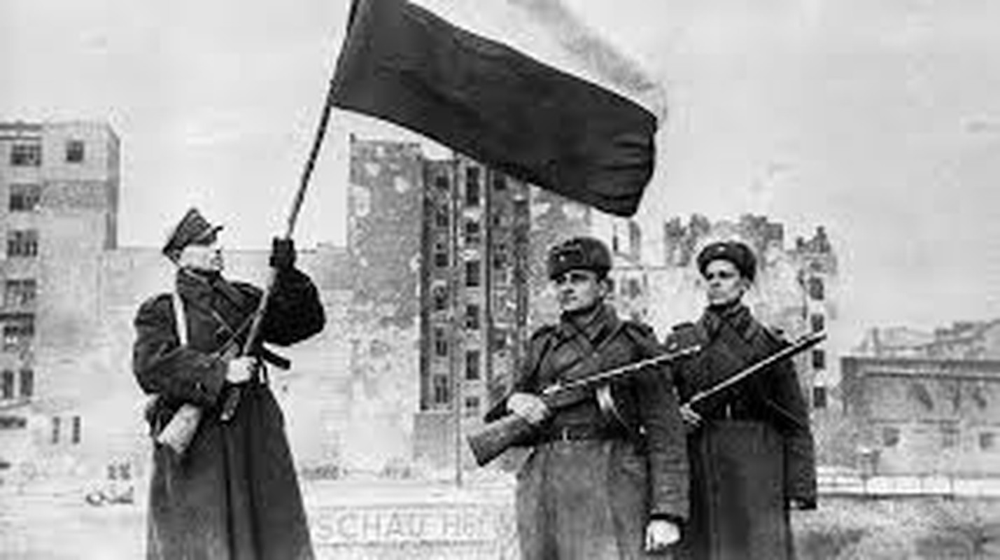 Giải mật vụ đối đầu duy nhất giữa Mỹ và Liên Xô năm 1944 - Ảnh 1.