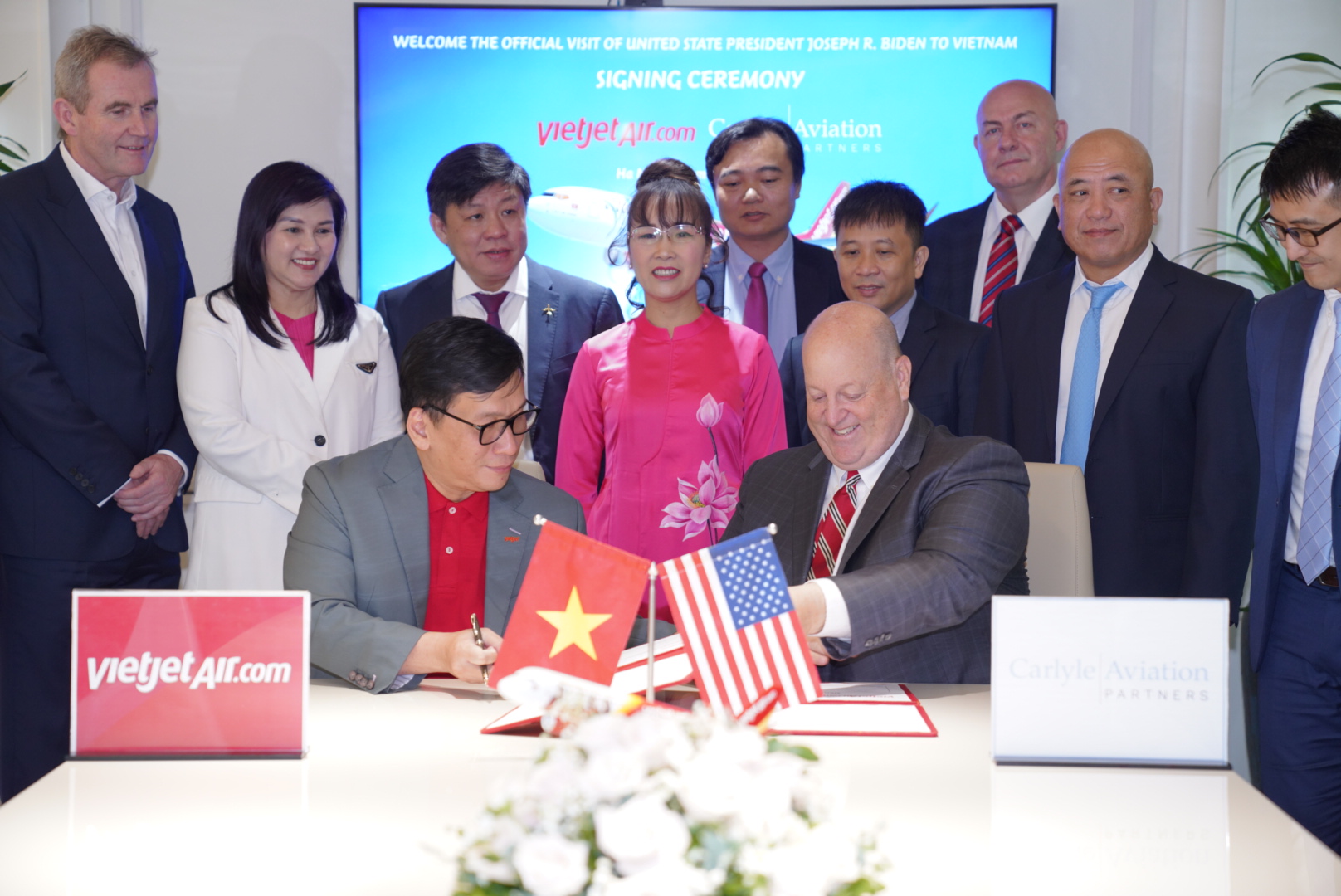 Vietjet và Tập đoàn Carlyle đã ký kết tài trợ tàu bay trị giá 550 triệu USD - Ảnh 1.