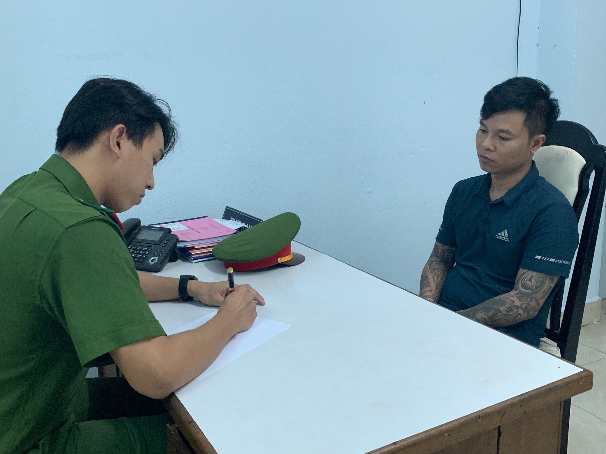 Phá đường dây cho vay lãi suất 400%/năm, thu lợi hàmg tỷ đồng tại Đà Nẵng - Ảnh 1.
