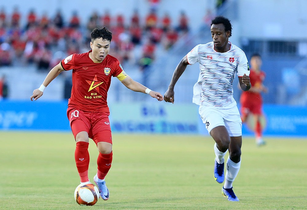Chuẩn bị cho AFC Cup, Hải Phòng tìm được tiền vệ chất lượng thay thế Hải Huy - Ảnh 2.