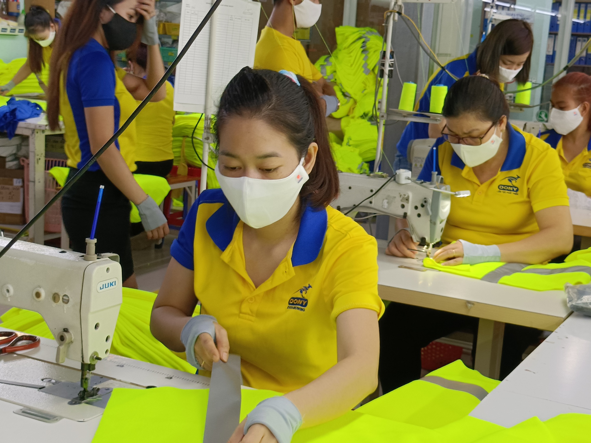 Ngành dệt may phục hồi chậm hơn dự kiến- Ảnh 1.