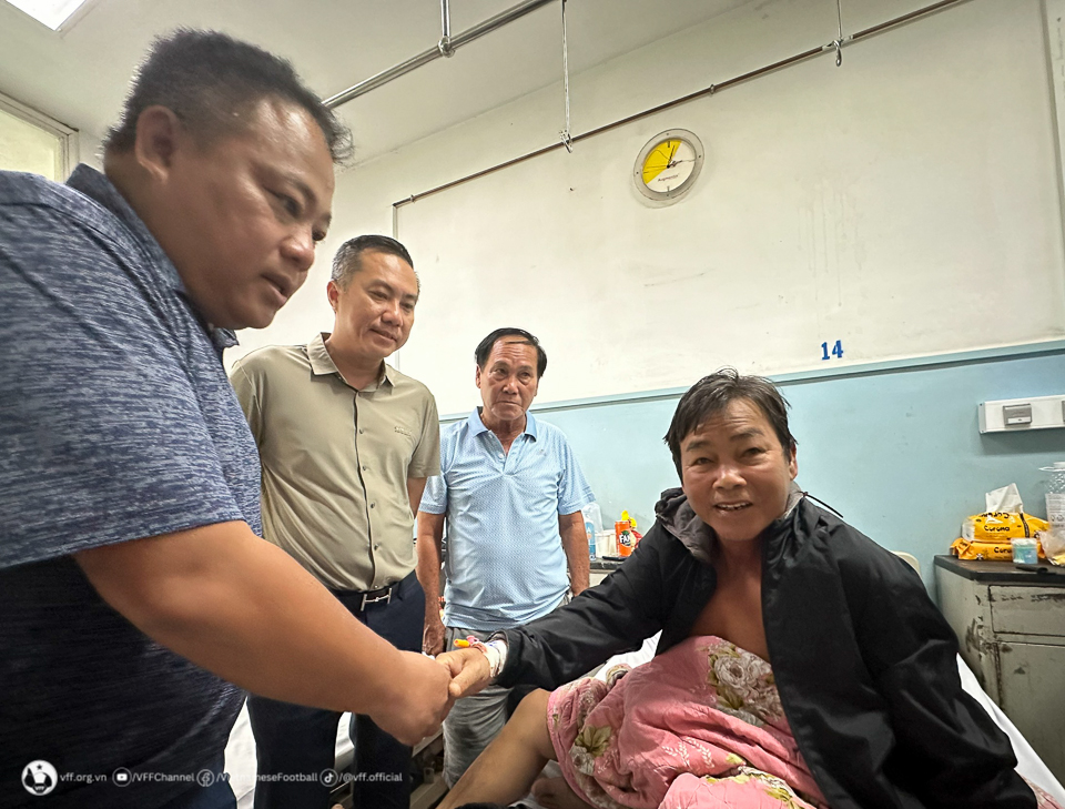“Quái kiệt" của bóng đá TP.HCM nhập viện cứu cấp do bị xơ gan và suy thận- Ảnh 1.