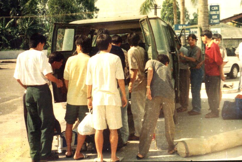 CLB Quân đội “bẻ kèo”, 4 đội bóng “số má” xuống hạng - Ảnh 2.