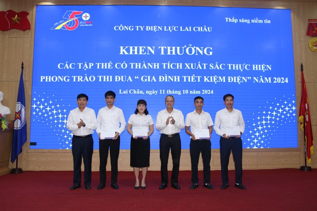 PC Lai Châu sơ kết công tác SXKD 9 tháng đầu năm, triển khai nhiệm vụ 3 tháng cuối năm 2024- Ảnh 6.