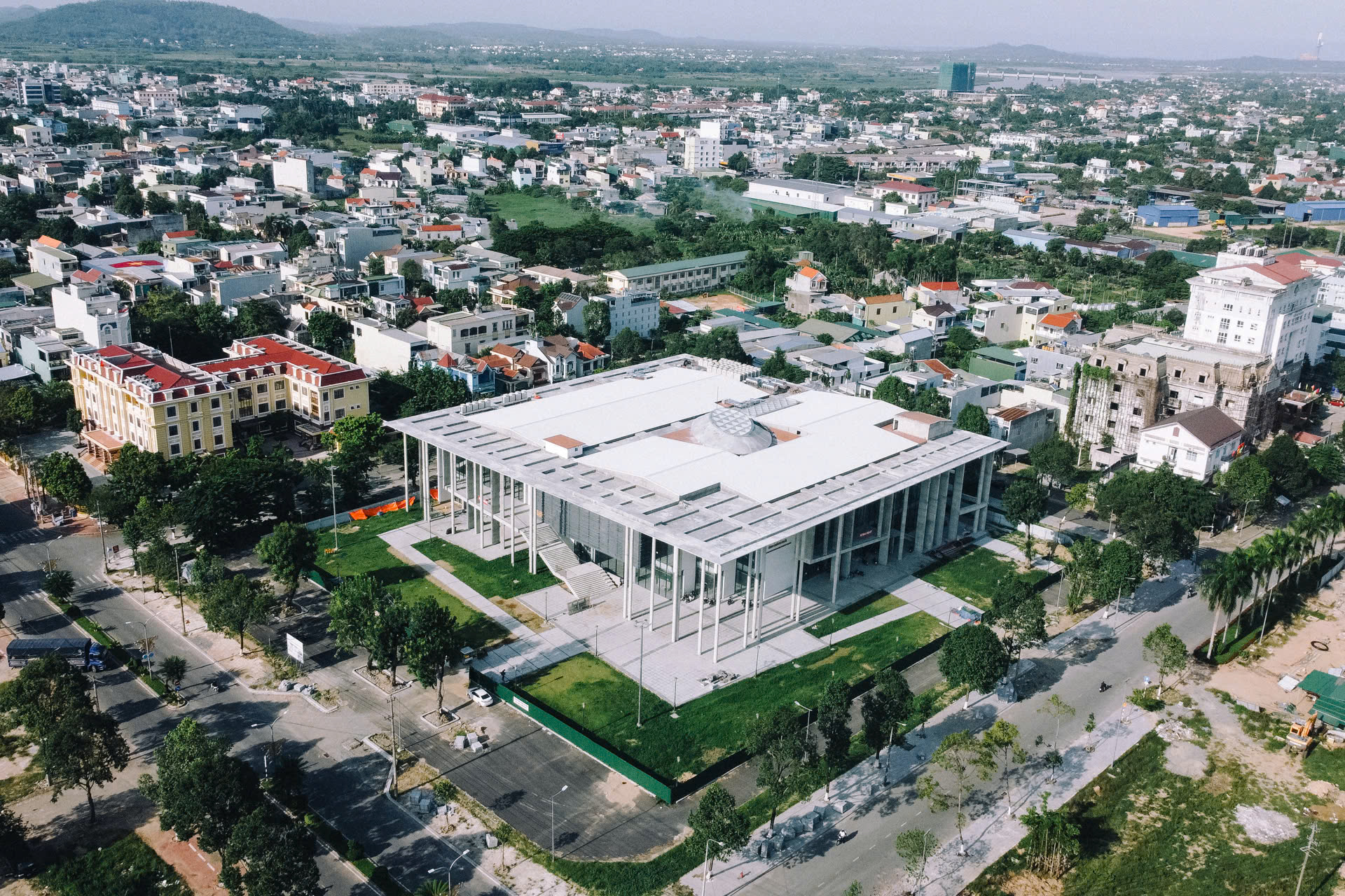 Quảng Ngãi: Thực hiện các nhiệm vụ, giải pháp đẩy mạnh giải ngân vốn đầu tư công những tháng cuối năm 2024- Ảnh 1. Quảng Ngãi: Thực hiện các nhiệm vụ, giải pháp đẩy mạnh giải ngân vốn đầu tư công những tháng cuối năm 2024- Ảnh 1.