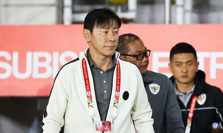 ĐT Indonesia dừng bước, HLV Shin Tae-yong bị... sa thải? - Ảnh 1.