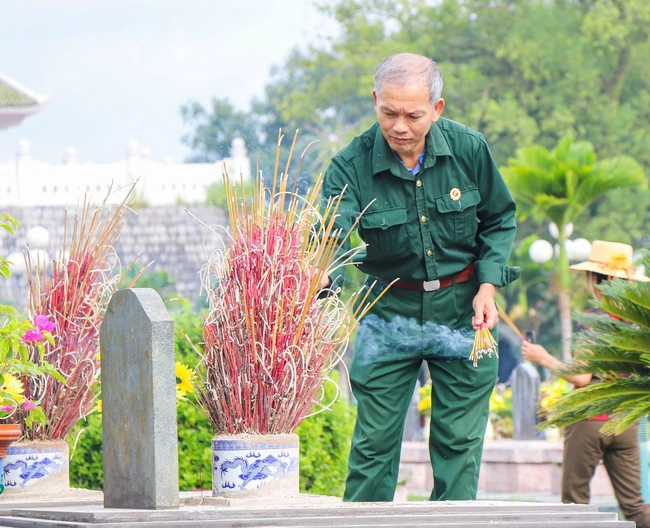 Phát huy truyền thống "Uống nước nhớ nguồn" trong thời đại mới   - Ảnh 3.