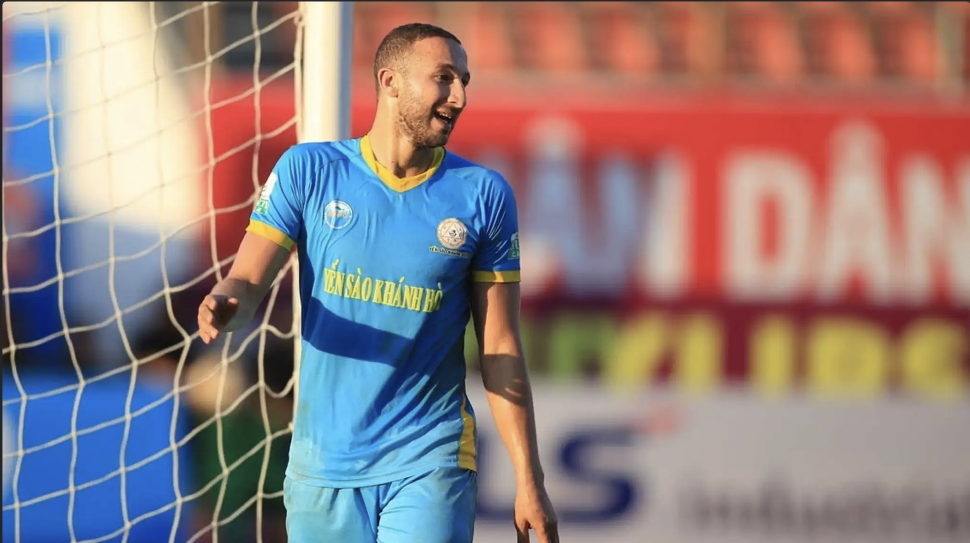 Thi đấu ở Việt Nam, các ngoại binh V.League kể gì với báo chí quê nhà?- Ảnh 3.