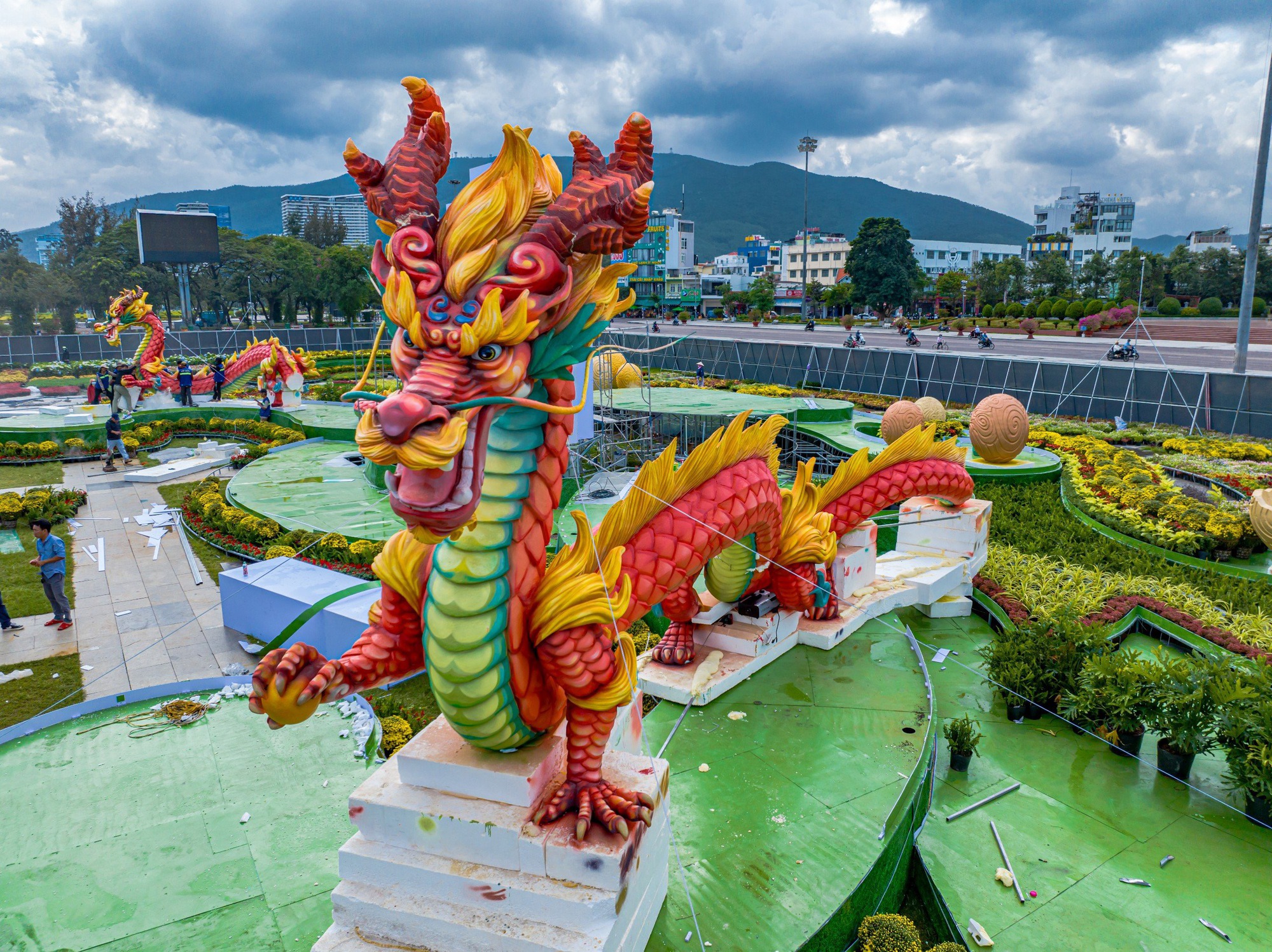 Hé lộ linh vật rồng của Bình Định trị giá gần 5 tỷ đồng, vừa trình làng đã nhận "mưa" lời khen- Ảnh 4.