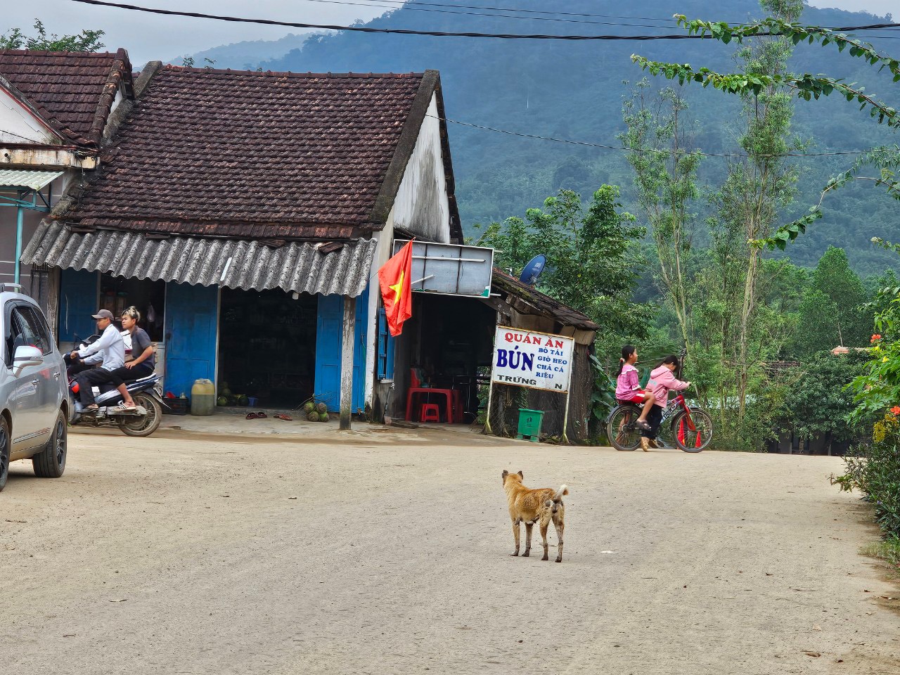 Một xã ở Bình Định có 90% dân số là người dân tộc Bana về đích nông thôn mới vì điều bất ngờ- Ảnh 4.