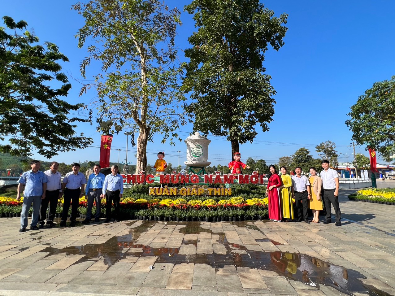 Rồng vàng Bình Định "cuồn cuộn" bên hồ sinh thái đẹp nhất huyện trung du, được khen rất "thần thái, có hồn"- Ảnh 5.