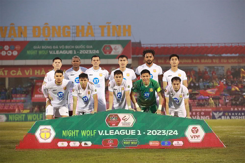 Thép xanh Nam Định "trừng phạt" trung vệ Nguyễn Hữu Tuấn?- Ảnh 2.