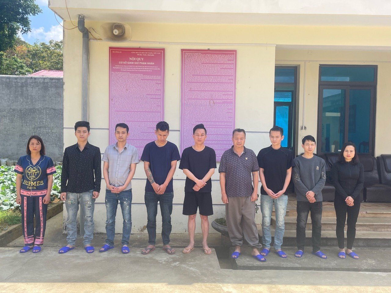 Tạm giữ 9 đối tượng "hỗn chiến" vì tình trên phố đi bộ Hoàng Diệu ở Lai Châu- Ảnh 3.