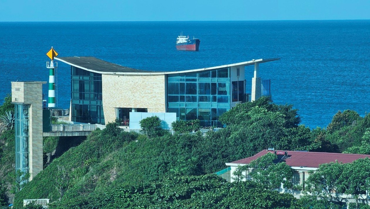 Nghệ An: Nhiều hạng mục công trình không trong quy hoạch, xây sai phép trên đảo Lan Châu- Ảnh 10.