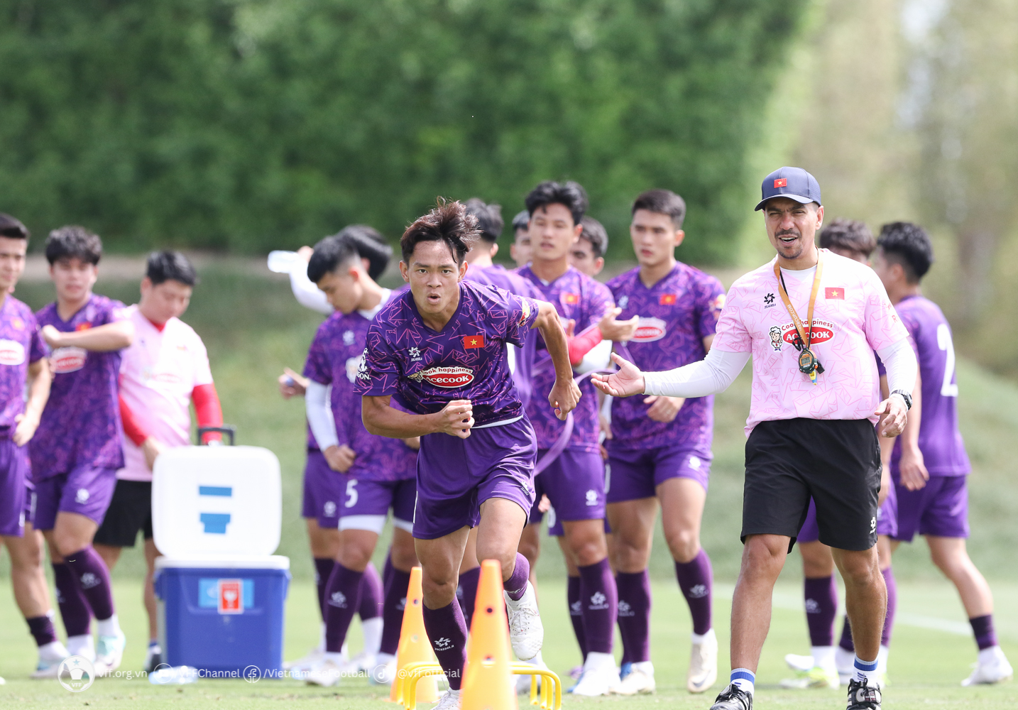 “Em út” ở U23 Việt Nam nói gì về HLV Hoàng Anh Tuấn?- Ảnh 2.