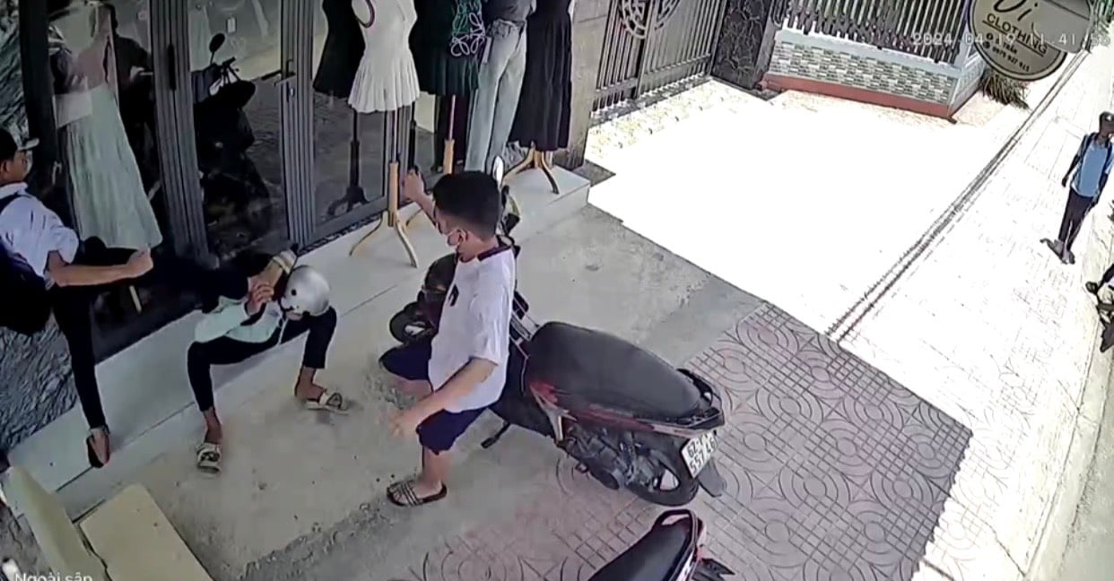 Bị nhóm thanh thiếu niên vây đánh, học sinh lớp 9 ôm đầu chịu đòn ở Long An- Ảnh 1.
