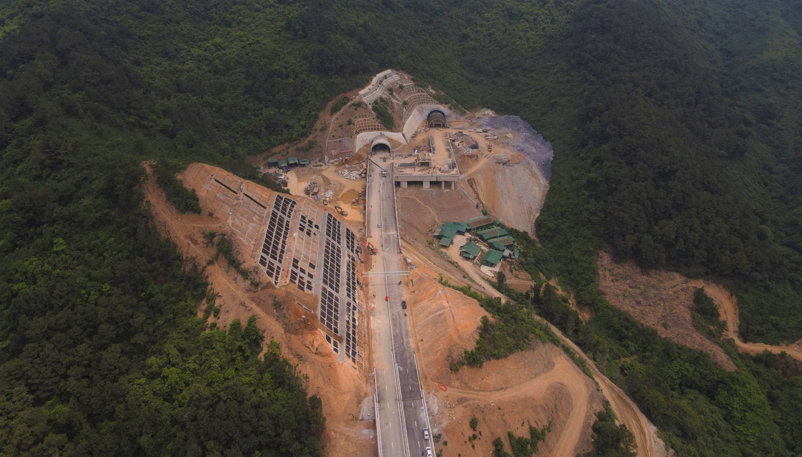 Người dân đồng ý mức đền bù, không mang cây chặn xe trước giờ thông 30km cao tốc Diễn Châu - Bãi Vọt- Ảnh 3.