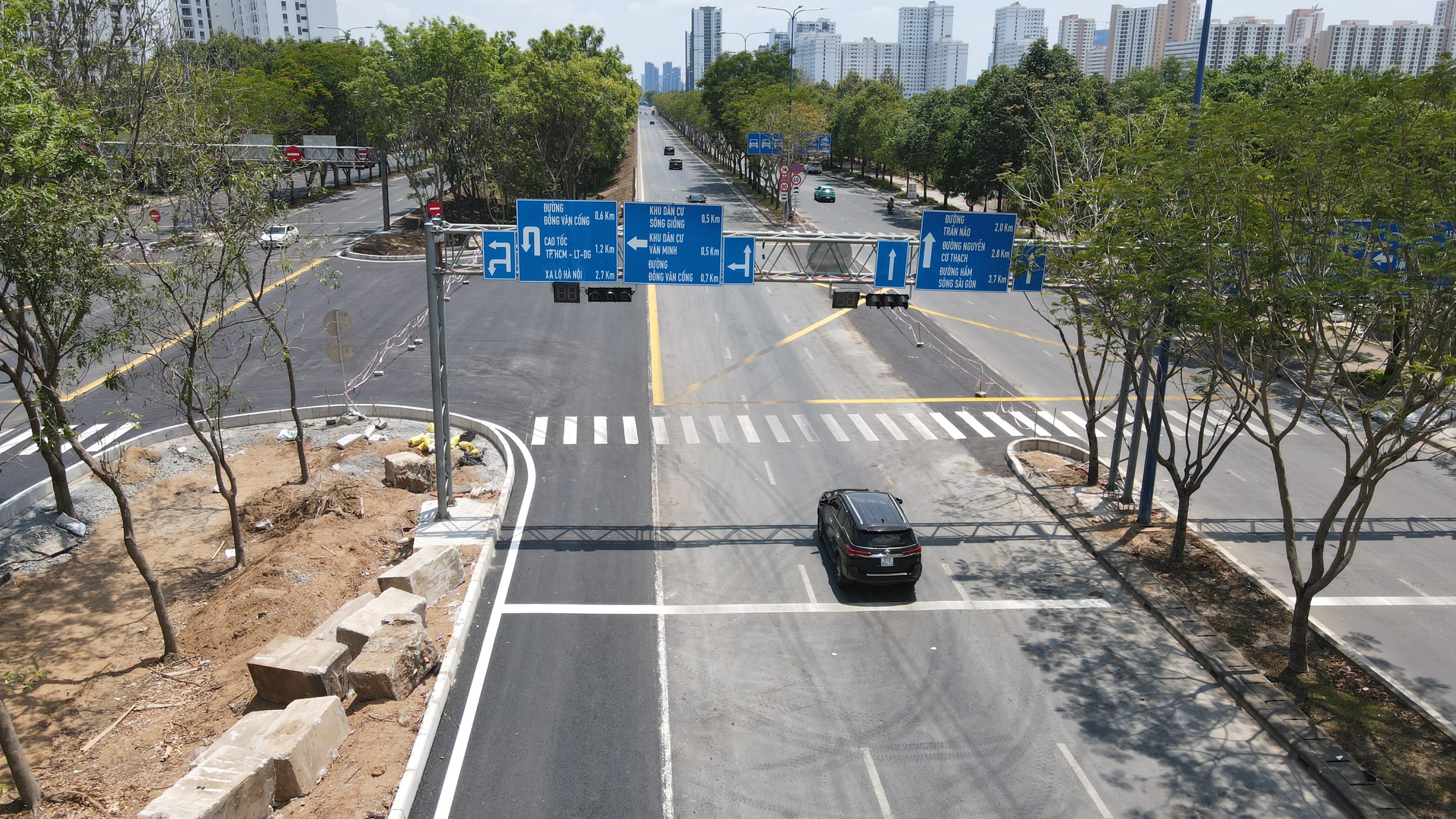 Đóng một phần nút giao cửa ngõ phía Đông TP.HCM để thi công hầm chui- Ảnh 3.