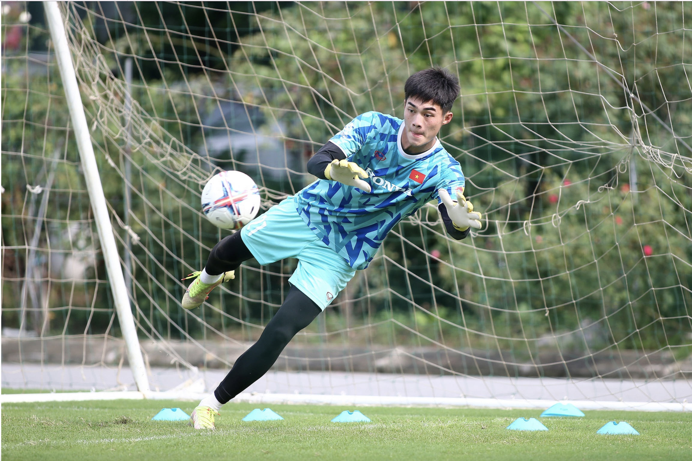 10 cầu thủ U23 Việt Nam dự VCK U23 châu Á 2024 cao trên 1m80, gồm những ai?- Ảnh 1.