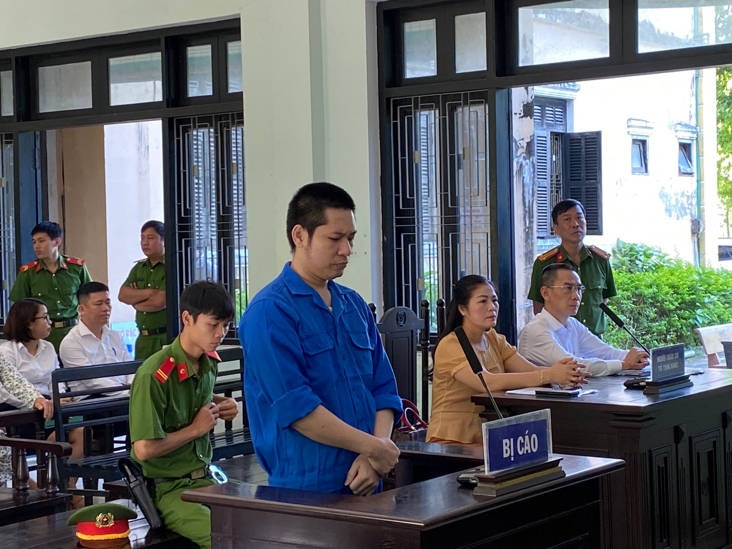 Kế toán trưởng làm giả chứng từ để tham ô gần 5 tỷ đồng- Ảnh 1.