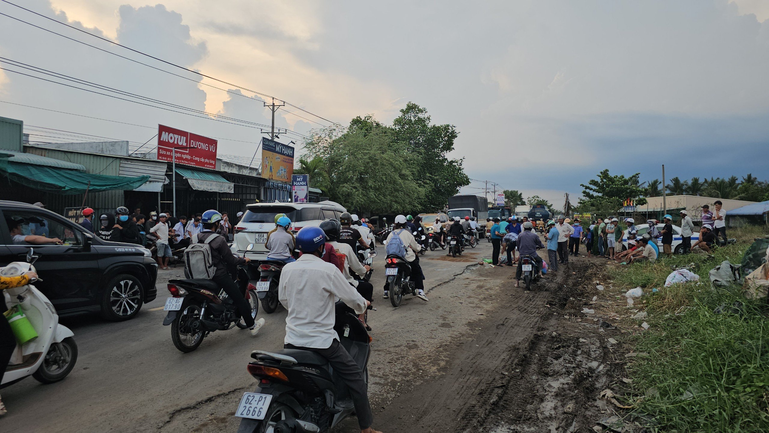 Long An: Học sinh đi xe đạp điện bị tai nạn, tử vong- Ảnh 2.