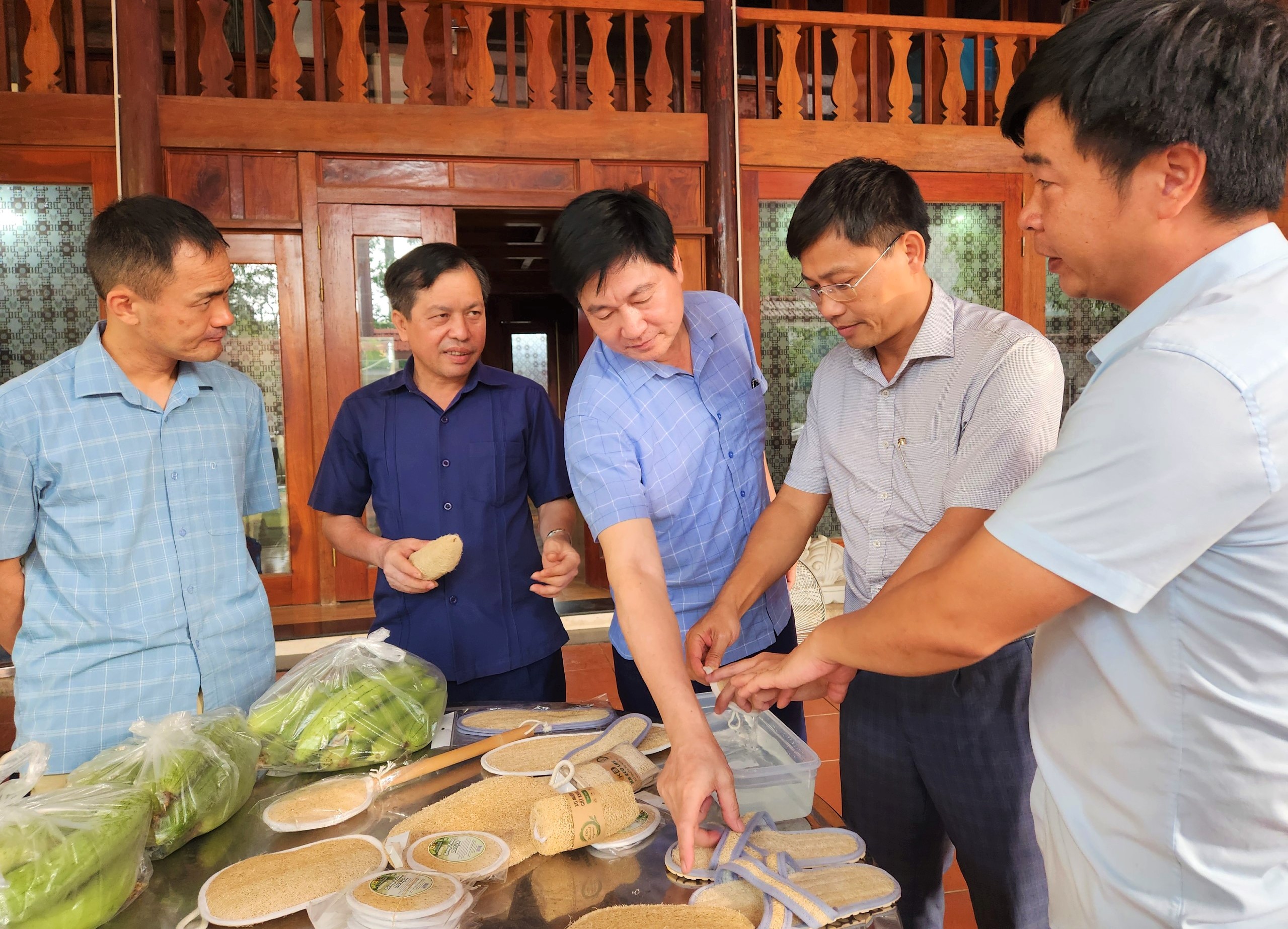 Loại quả ăn ngon, mát, bổ dưỡng, ở Nghệ An lại để già khô bán thứ này, ai ngờ tiền thu đều tay- Ảnh 6.