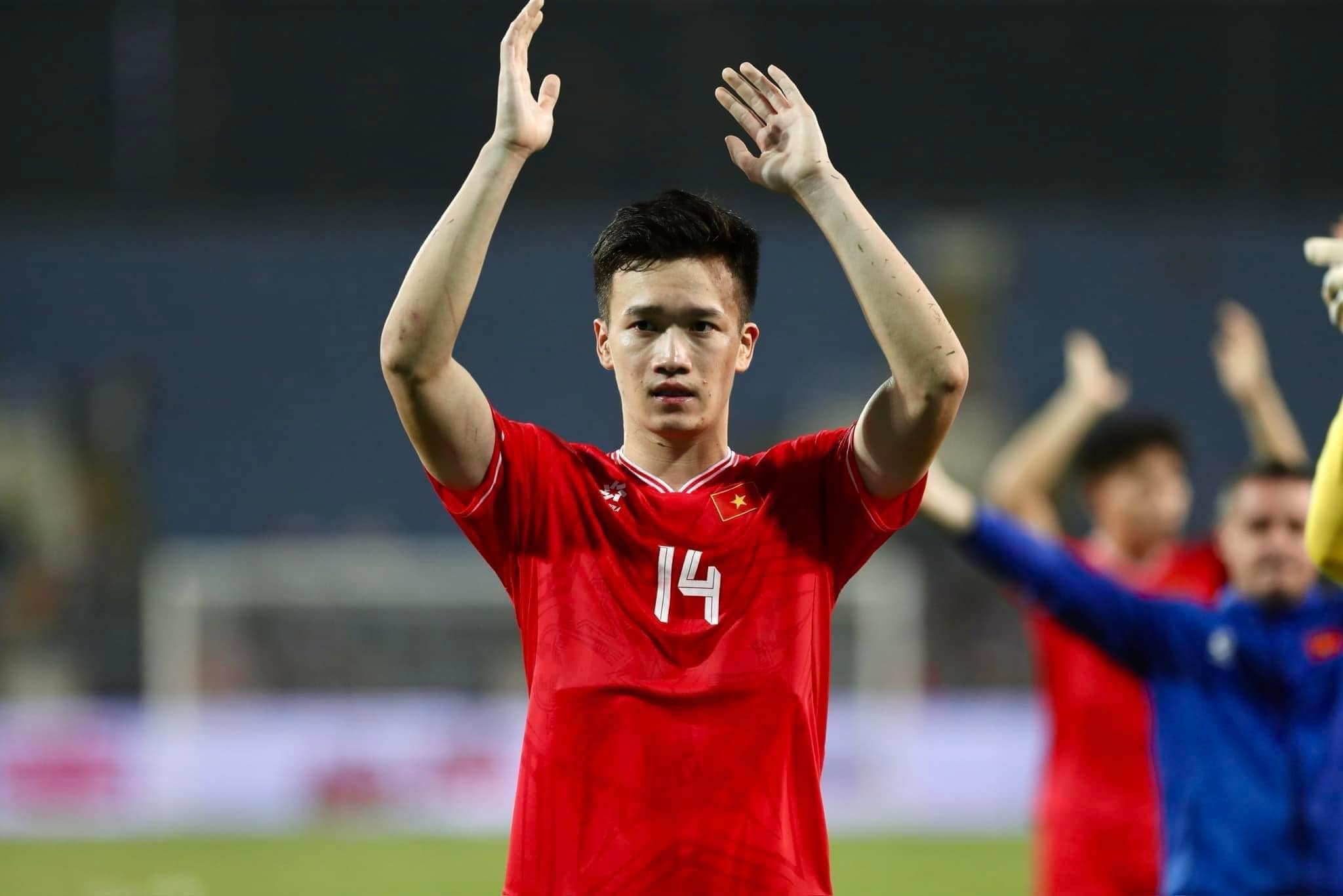 HLV Kim Sang-sik “mất" cả Hoàng Đức và Quang Hải?- Ảnh 1.