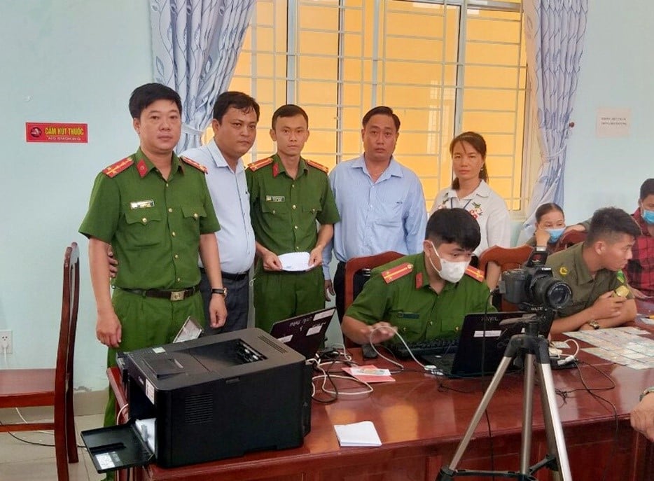 Phó công an huyện ở Long An bị kỷ luật- Ảnh 1.
