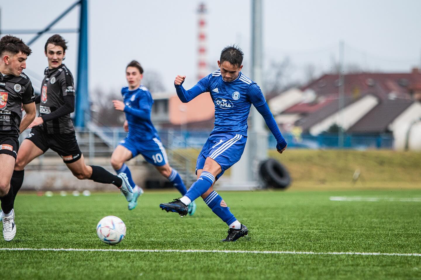 2 “đại gia” Hà Nội vung tiền đưa Andrej Nguyễn về V.League?- Ảnh 1.