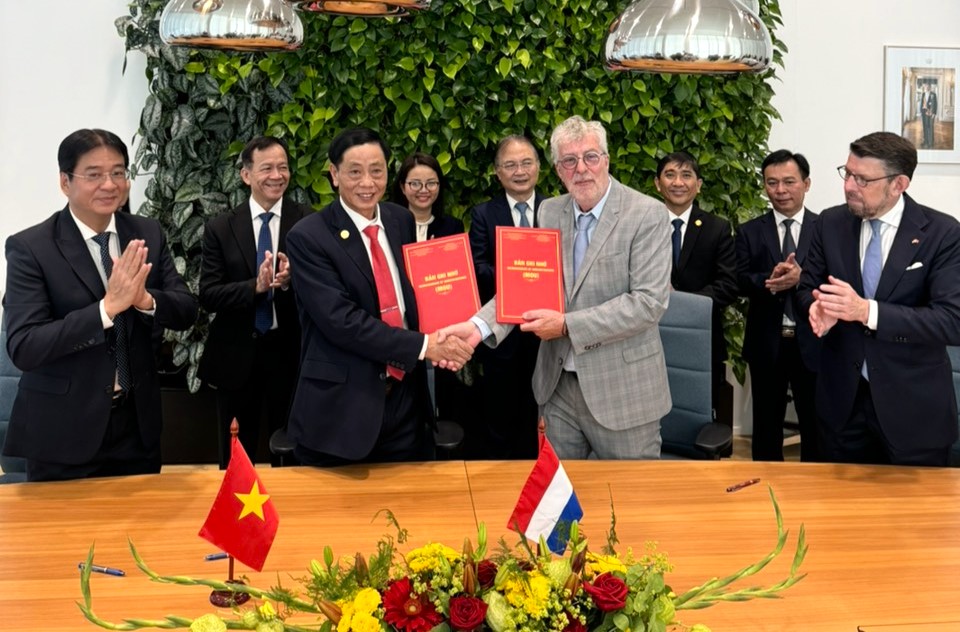 Một tỉnh có số giờ nắng, tốc độ gió cao nhất Việt Nam mời gọi doanh nghiệp Hà Lan đầu tư vào nông nghiệp- Ảnh 1.