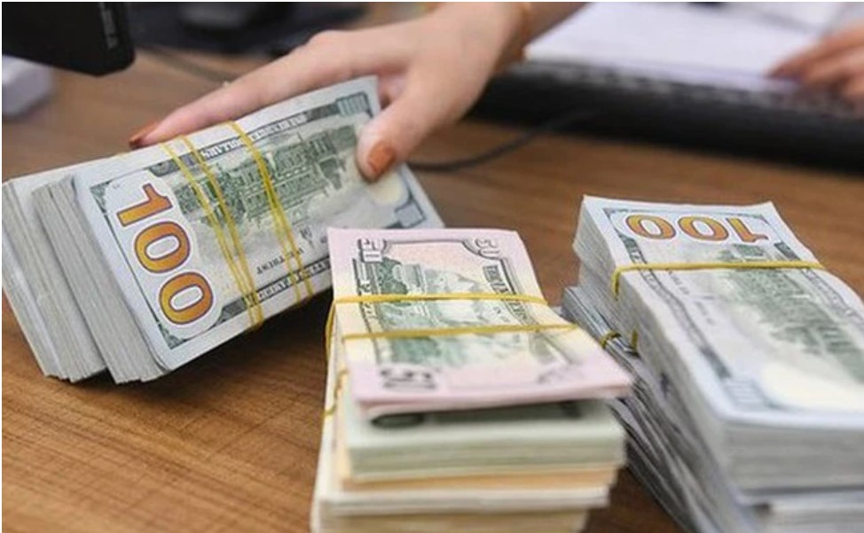(Cập nhật) Giá USD hôm nay 27/6: Thị trường tự do chính thức vượt đỉnh 26.000 đồng- Ảnh 1.