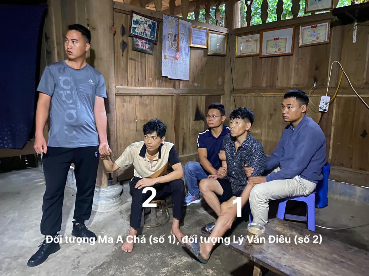 Công an Lai Châu: Triệt phá 2 điểm bán ma túy "nhức nhối" ở huyện biên giới- Ảnh 1.